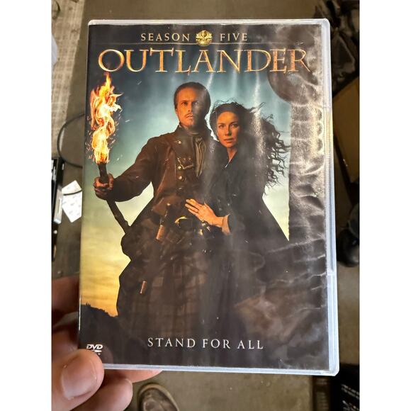The Outlander - Seasons 4 and 5 - DVD Combo Pack - Picture 4 of 8